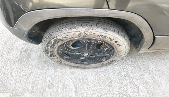 2022 Tata PUNCH ACCOMPLISHED MT, Petrol, Manual, 44,327 km, tyre