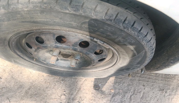 2014 Maruti Celerio VXI AMT, Petrol, Automatic, 1,12,090 km, tyre