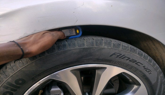 2014 Hyundai Xcent SX 1.2 (O), CNG, Manual, 94,124 km, tyre