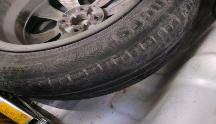 2014 Hyundai Xcent SX 1.2 (O), CNG, Manual, 94,124 km, tyre