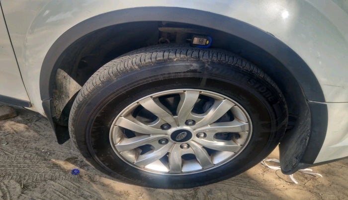 2017 Mahindra XUV500 W10 AT 1.99, Diesel, Automatic, 82,115 km, tyre