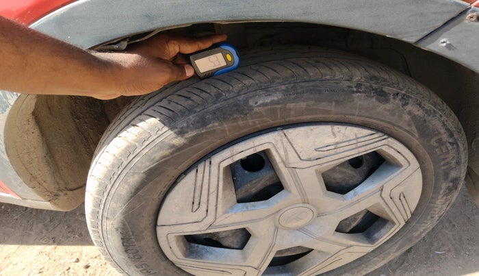 2019 Tata NEXON XM PETROL, CNG, Manual, 84,589 km, tyre