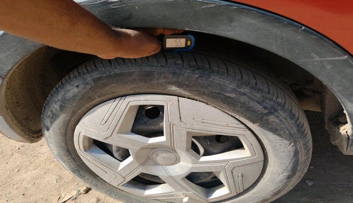 2019 Tata NEXON XM PETROL, CNG, Manual, 84,589 km, tyre