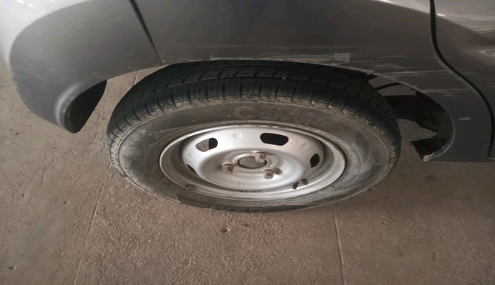 2018 Datsun Redi Go A, Petrol, Manual, 10,490 km, tyre