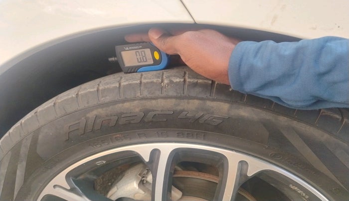 2019 Maruti Swift ZXI PLUS AMT, Petrol, Automatic, 65,065 km, tyre