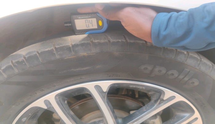 2019 Maruti Swift ZXI PLUS AMT, Petrol, Automatic, 65,065 km, tyre