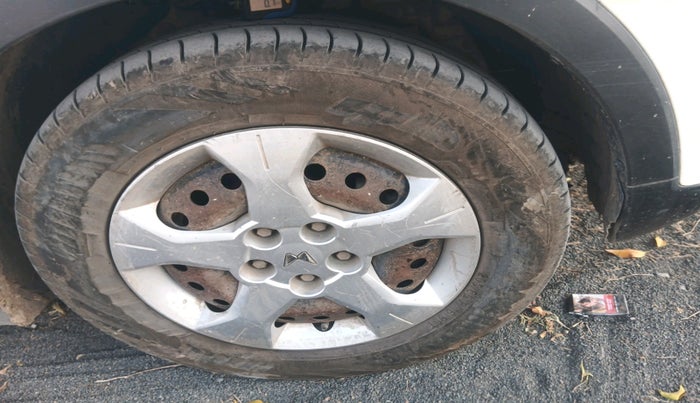 2022 Mahindra XUV300 W6 1.2 PETROL, Petrol, Manual, 58,641 km, tyre