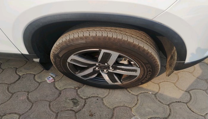 2025 Tata Safari Adventure X Plus 7 STR AT, Diesel, Automatic, 5,181 km, tyre