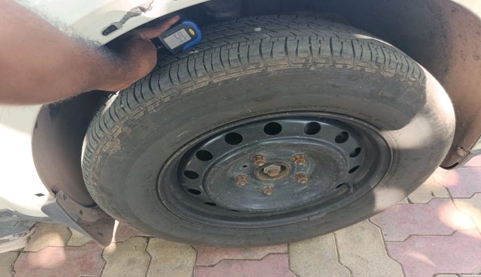 2015 Mahindra XUV500 W6, Diesel, Manual, 1,81,140 km, tyre