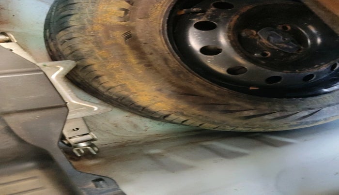 2020 Maruti Dzire VXI AMT, Petrol, Automatic, 11,736 km, tyre