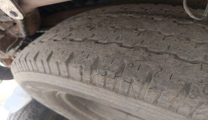 2011 Mahindra Scorpio VLX 2WD AIRBAG BS-III, Diesel, Manual, 1,46,829 km, tyre