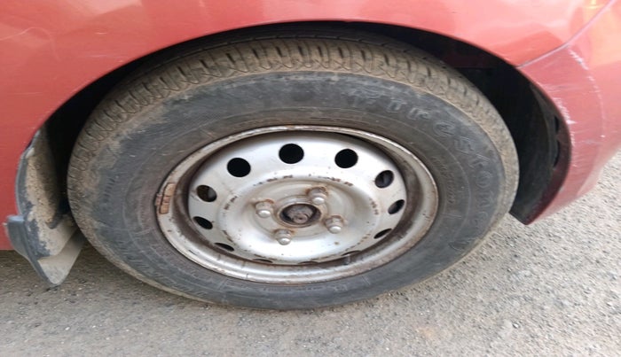 2010 Hyundai i10 ERA 1.1, Petrol, Manual, 99,049 km, tyre