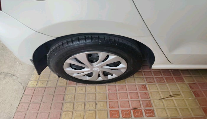 2010 Volkswagen Polo TRENDLINE 1.2L DIESEL, Diesel, Manual, 1,07,404 km, tyre