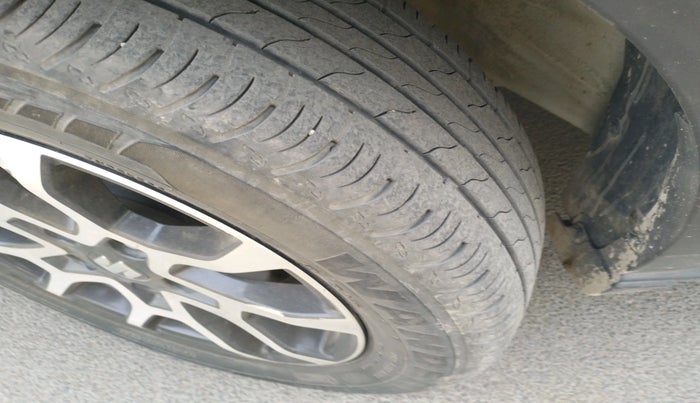 2025 Maruti XL6 ALPHA MT, Petrol, Manual, 24,107 km, tyre