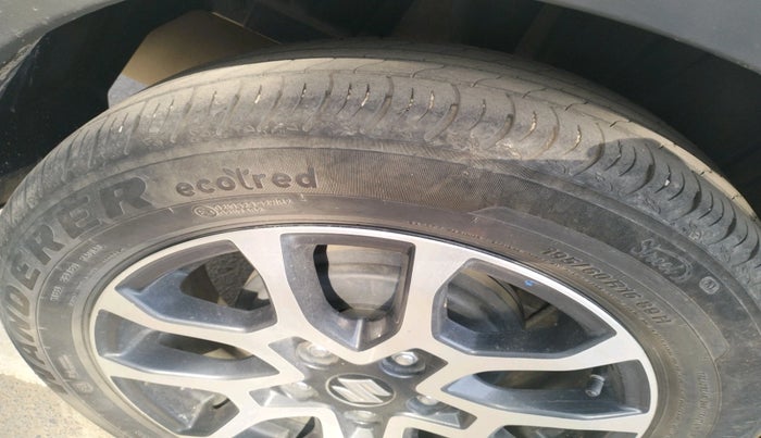 2025 Maruti XL6 ALPHA MT, Petrol, Manual, 24,107 km, tyre