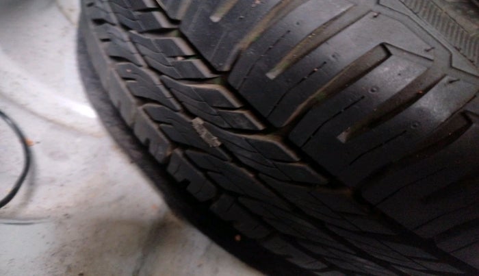 2013 Ford Fiesta STYLE PETROL AT, Petrol, Automatic, 88,715 km, tyre