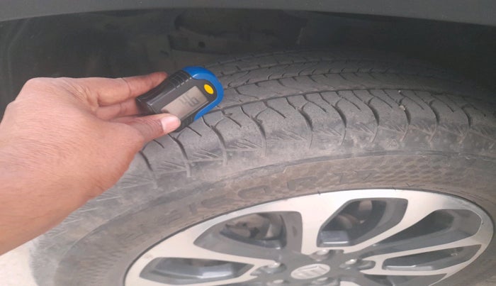 2023 Maruti Grand Vitara SIGMA SMART HYBRID, Petrol, Manual, 50,421 km, tyre