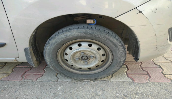 2012 Maruti Wagon R 1.0 LXI CNG, CNG, Manual, 1,64,726 km, tyre