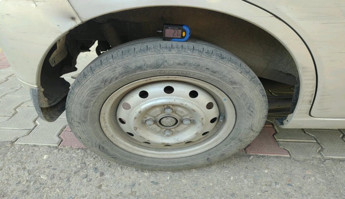 2012 Maruti Wagon R 1.0 LXI CNG, CNG, Manual, 1,64,726 km, tyre