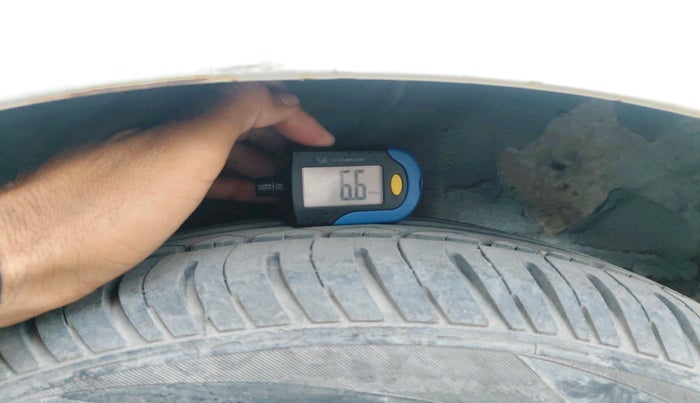 2011 Hyundai i20 ASTA 1.4 CRDI, Diesel, Manual, 1,28,508 km, tyre