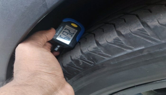 2022 Mahindra XUV700 AX 7 LUXURY D AWD AT 7 STR, Diesel, Automatic, 1,23,481 km, tyre