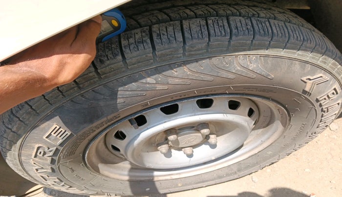 2022 Mahindra BOLERO NEO N 4, Diesel, Manual, 2,27,500 km, tyre