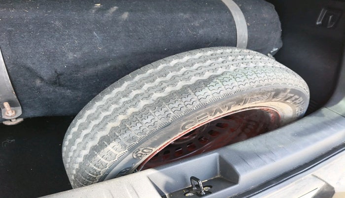 2021 Nissan MAGNITE XV PREMIUM, CNG, Manual, 43,498 km, tyre