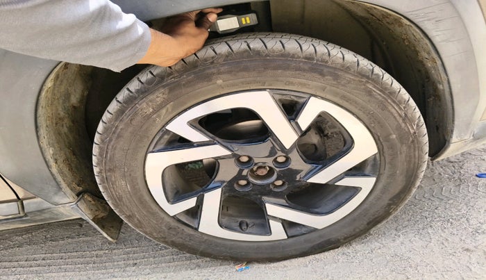 2021 Nissan MAGNITE XV PREMIUM, CNG, Manual, 43,498 km, tyre