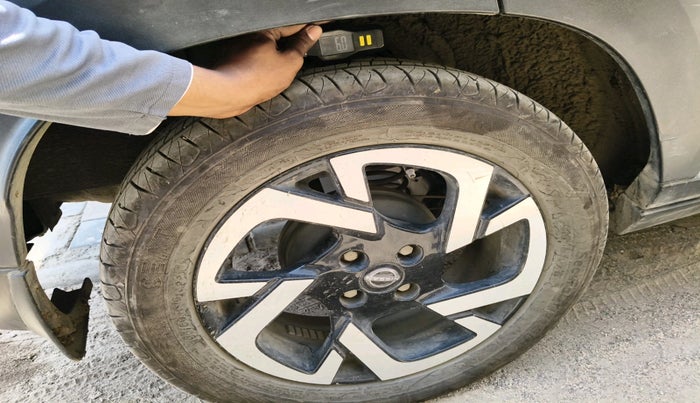 2021 Nissan MAGNITE XV PREMIUM, CNG, Manual, 43,498 km, tyre