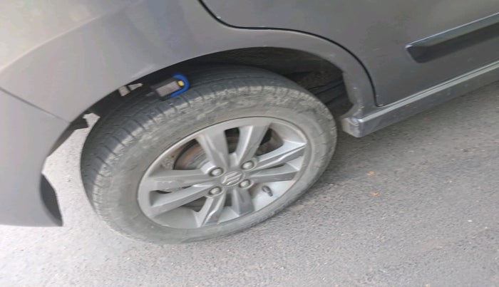 2015 Maruti Wagon R Stingray VXI, Petrol, Manual, 90,247 km, tyre