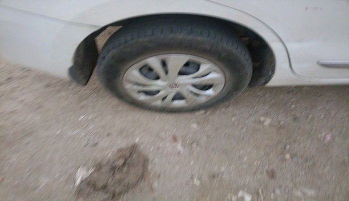 2018 Maruti Dzire VXI, Petrol, Manual, 1,33,588 km, tyre