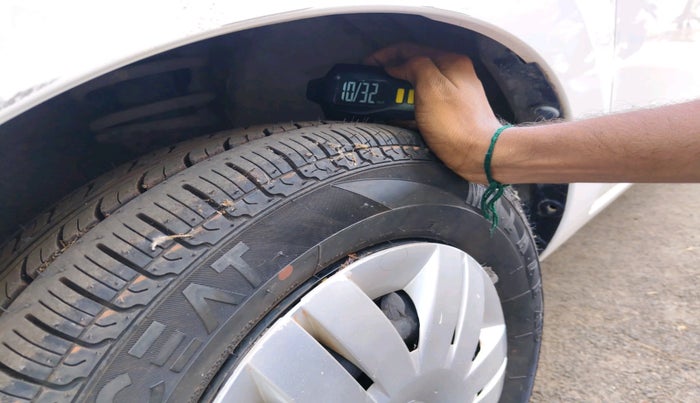 2015 Maruti Alto 800 LXI, Petrol, Manual, 47,807 km, tyre