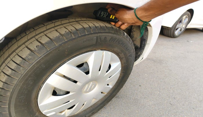 2015 Maruti Alto 800 LXI, Petrol, Manual, 47,807 km, tyre