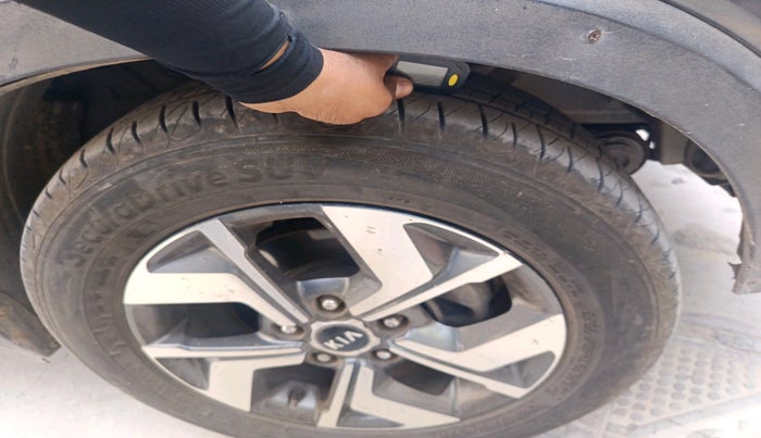 2020 KIA SONET HTX PLUS 1.5, Diesel, Manual, 1,34,197 km, tyre