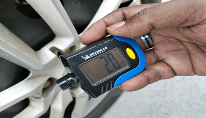 2020 Renault TRIBER RXL AMT, Petrol, Automatic, 33,995 km, tyre