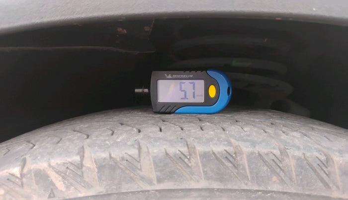 2023 Mahindra XUV700 AX 7 D AT 7 STR, Diesel, Automatic, 93,593 km, tyre