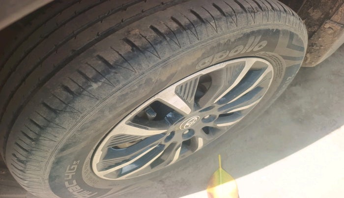 2022 Toyota URBAN CRUISER PREMIUM GRADE MT, Petrol, Manual, 57,821 km, tyre