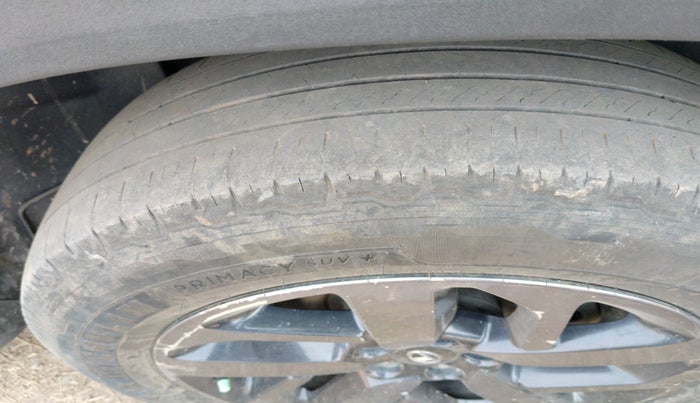 2021 Tata Safari XZ PLUS 6 S, Diesel, Manual, 1,40,476 km, tyre