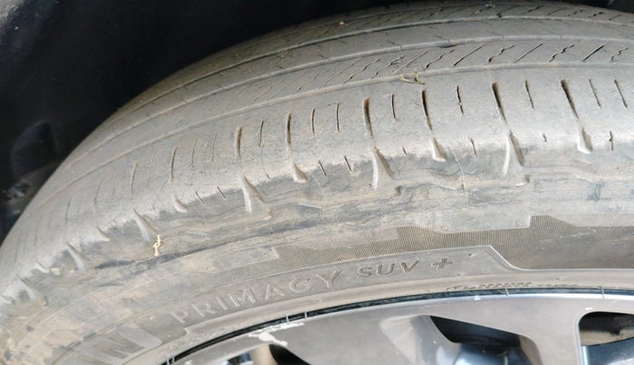 2021 Tata Safari XZ PLUS 6 S, Diesel, Manual, 1,40,476 km, tyre