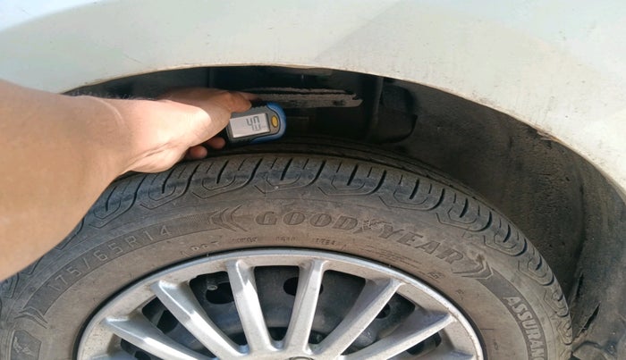 2017 Tata Tiago XT PETROL, Petrol, Manual, 76,058 km, tyre