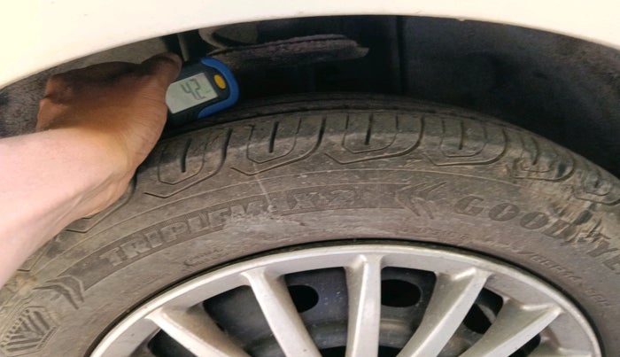 2017 Tata Tiago XT PETROL, Petrol, Manual, 76,058 km, tyre