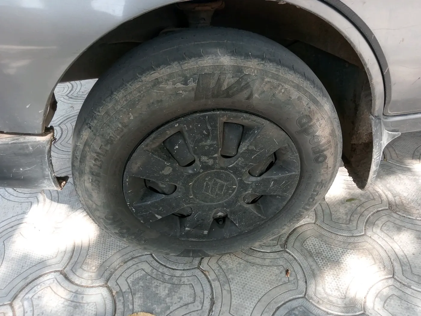 2020 Maruti Eeco 5 STR WITH A/C+HTR, CNG, Manual, 1,24,658 km, tyre