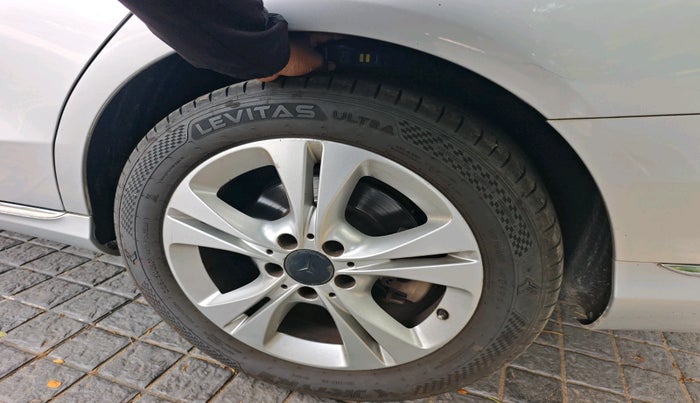 2015 Mercedes Benz C Class C 220 CDI AVANTGARDE, Diesel, Automatic, 1,10,403 km, tyre