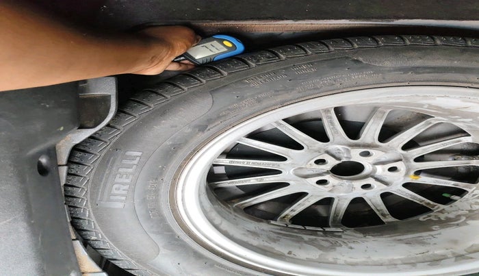 2015 Jaguar XF 2.2 DIESEL LUXURY, Diesel, Automatic, 95,946 km, tyre