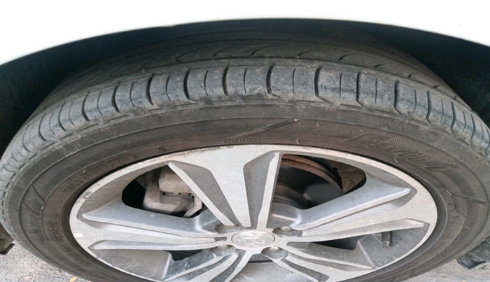 2017 Hyundai Verna 1.6 CRDI SX + AT, Diesel, Automatic, 1,64,370 km, tyre