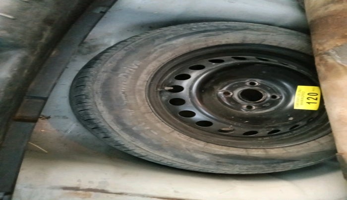 2017 Hyundai Verna 1.6 CRDI SX + AT, Diesel, Automatic, 1,64,370 km, tyre