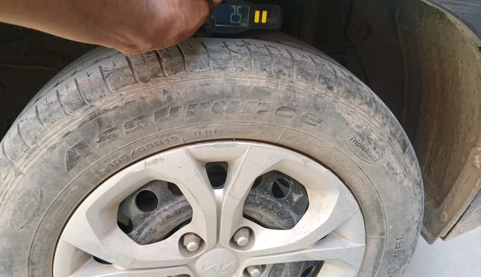 2022 KIA SONET HTE 1.2, Petrol, Manual, 53,315 km, tyre