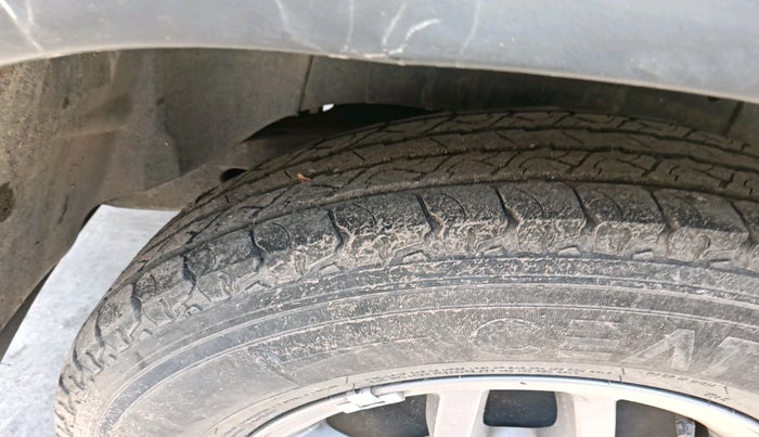 2018 Mahindra TUV300 T10, Diesel, Manual, 30,511 km, tyre