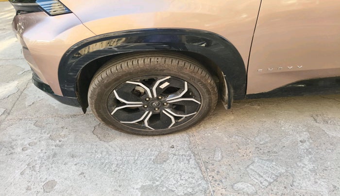 2025 Tata Curvv Accomplished S 1.2 Petrol 7DCA, Petrol, Automatic, 7,590 km, tyre