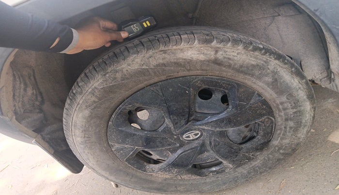 2023 Tata PUNCH ADVENTURE MT, Petrol, Manual, 14,180 km, tyre